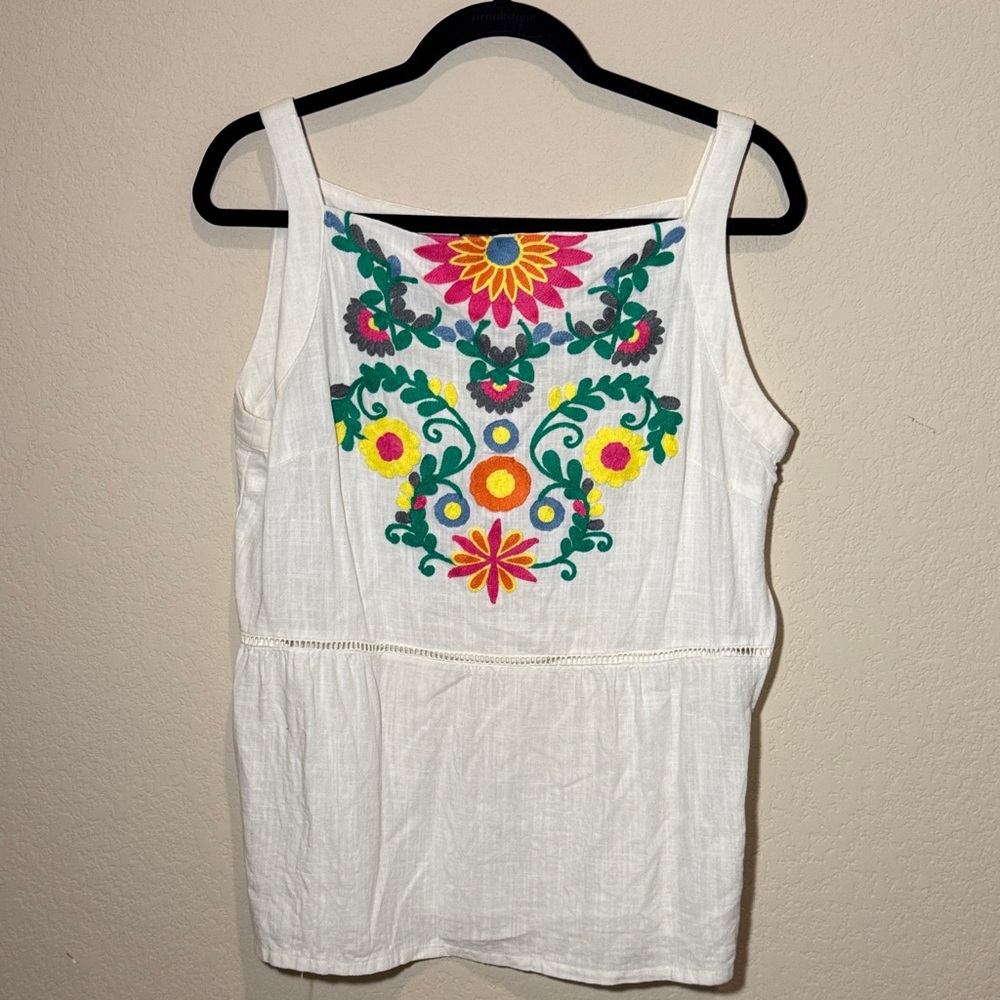 Floral Embroidered White Tank Top